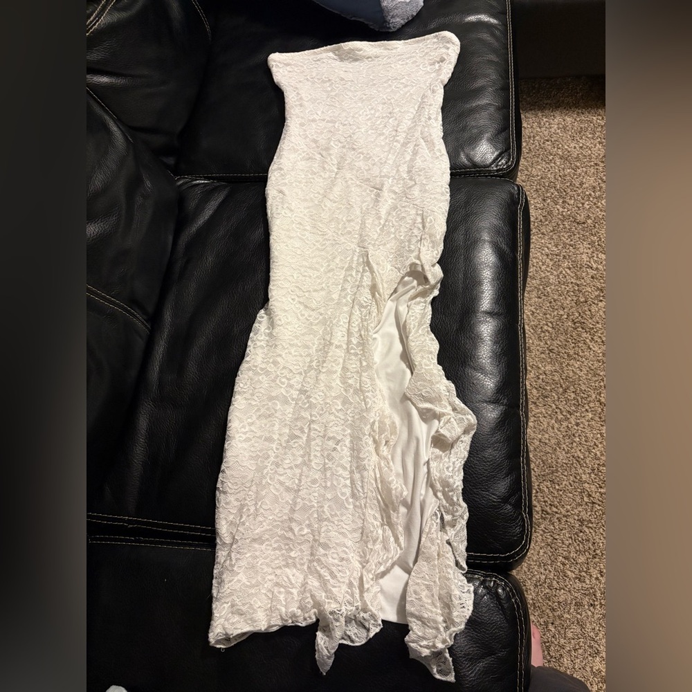 White Lace Women’s Strapless Dress with Slit- Elegant Sheath Style